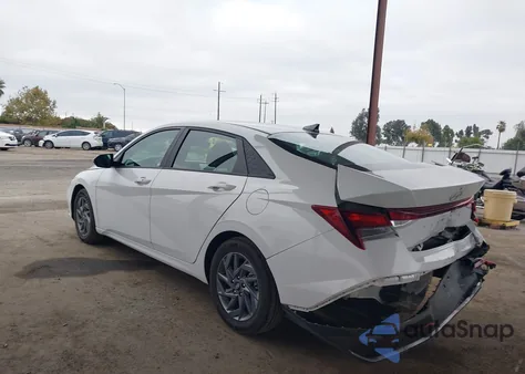 2024 Hyundai Elantra Sel z USA, uszkodzony, nr VIN KMHLM4DG1RU644284